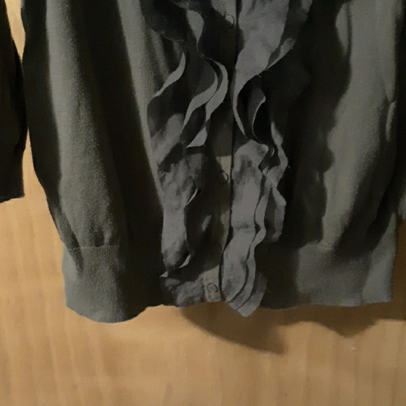 🐻Light fancier sweater top🐻 - Picture 3 of 4